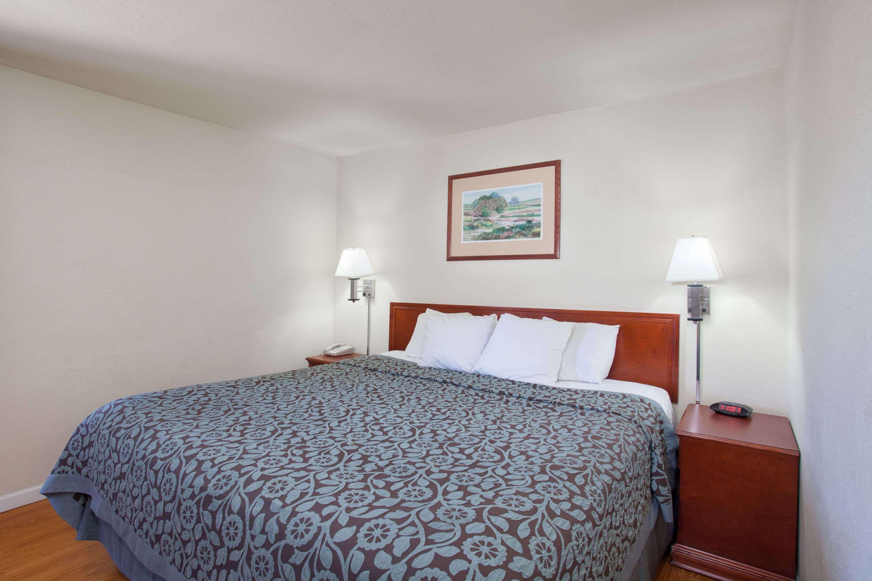 Days Inn By Wyndham Orange Anaheim Exteriör bild
