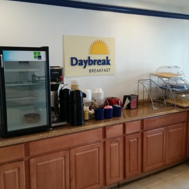 Days Inn By Wyndham Orange Anaheim Exteriör bild
